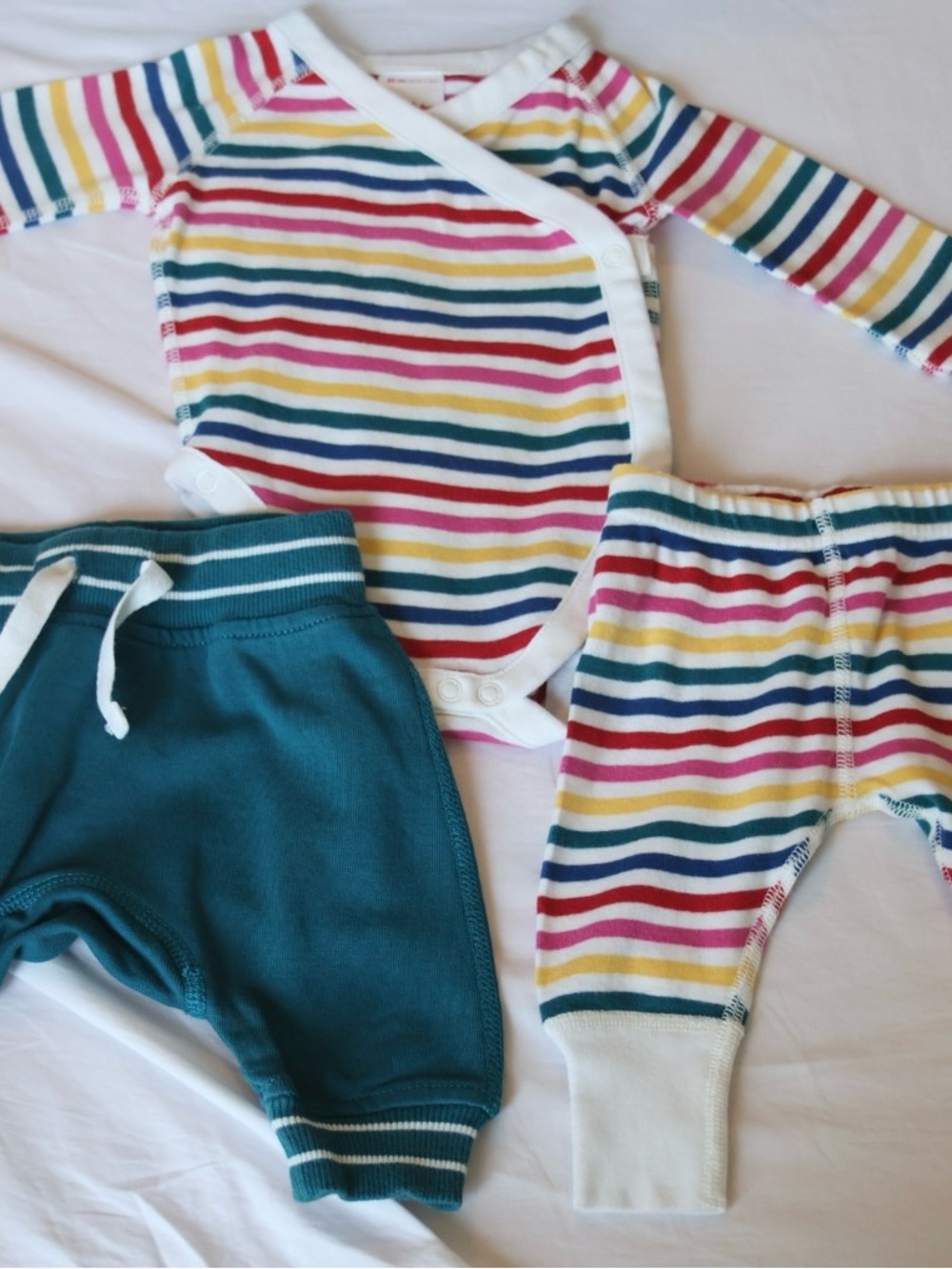 Hanna Andersson 3-Piece Baby Stripe Bodysuit & Pants Set - Multi